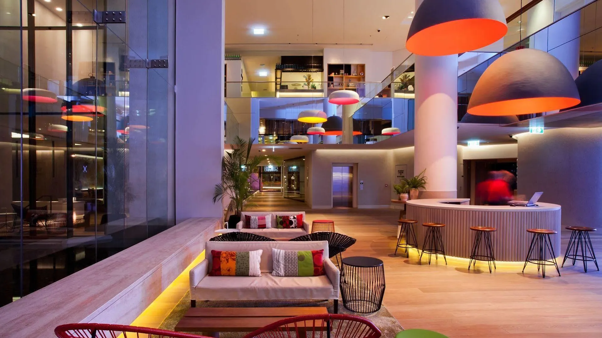 Qt Gold Coast Hotel 5*,